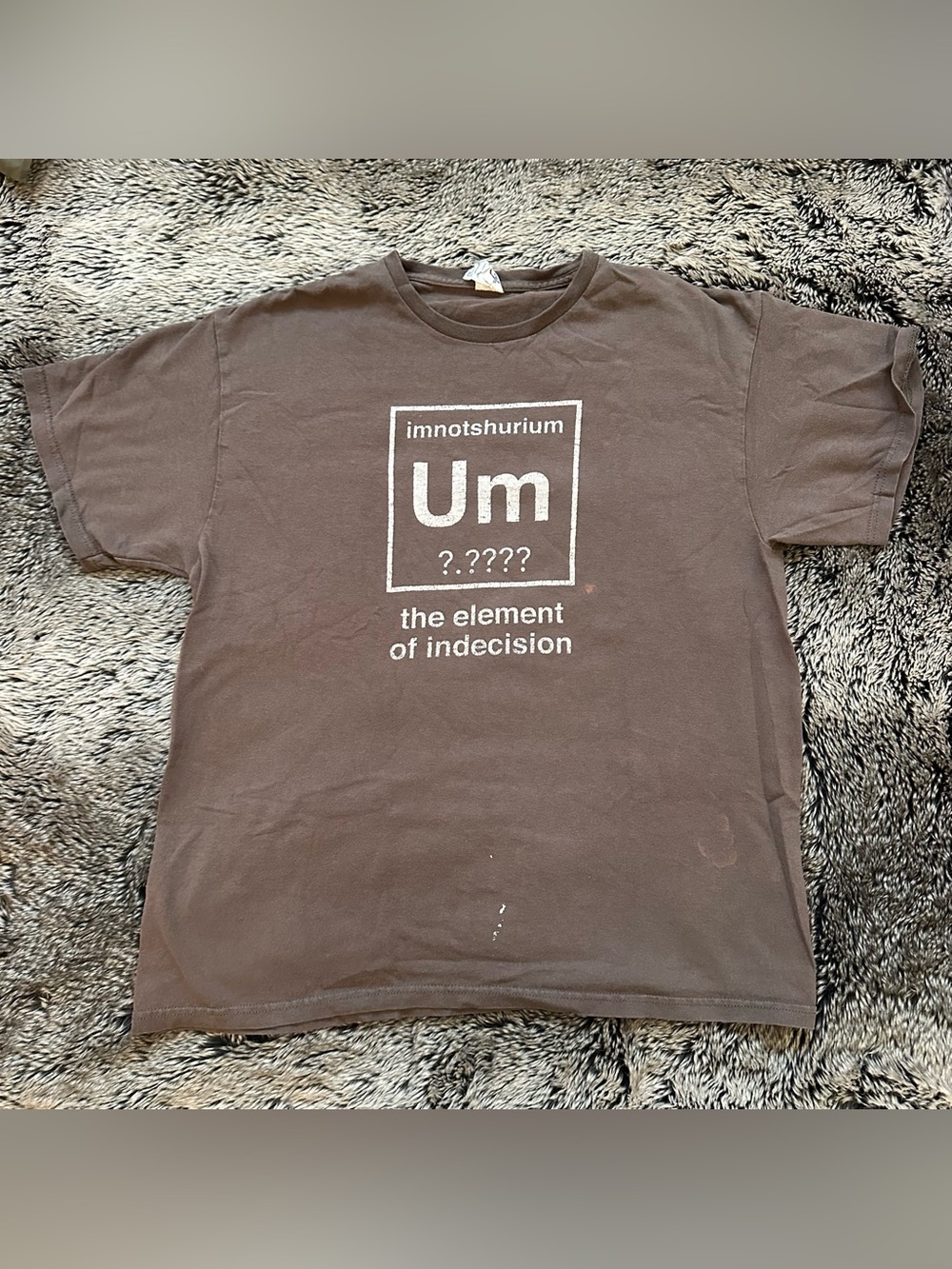 Um "The Element of Indecision" Graphic T-Shirt - Brown